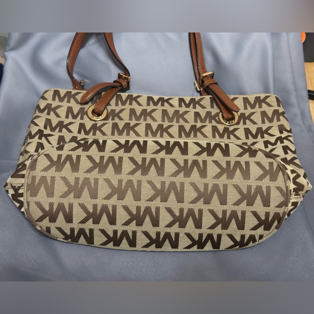 Michael Kors Brown Logo Tote Bag - Picture 7 of 16
